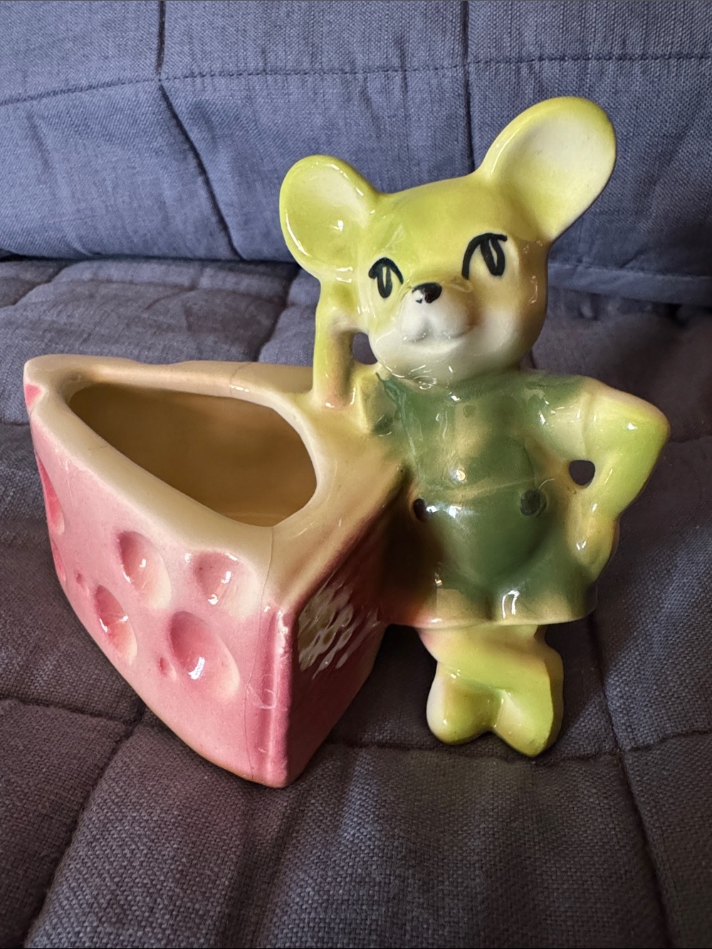 Shawnee Pottery Ceramic Mouse Planter in Pink and Green